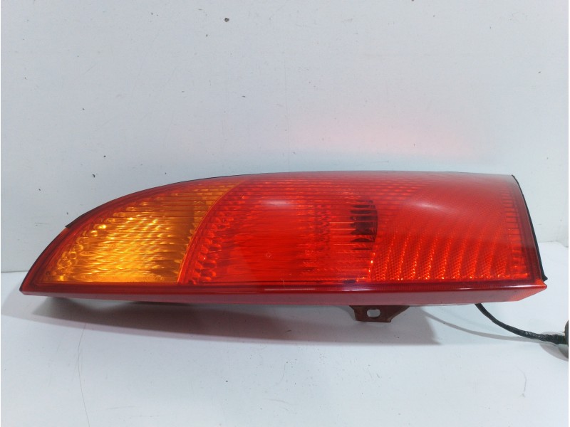 Recambio de piloto trasero izquierdo para ford focus berlina (cak) ambiente referencia OEM IAM 1214223   Recambio de piloto trasero izquierdo para ford focus berlina (cak) ambiente referencia OEM IAM 1214223