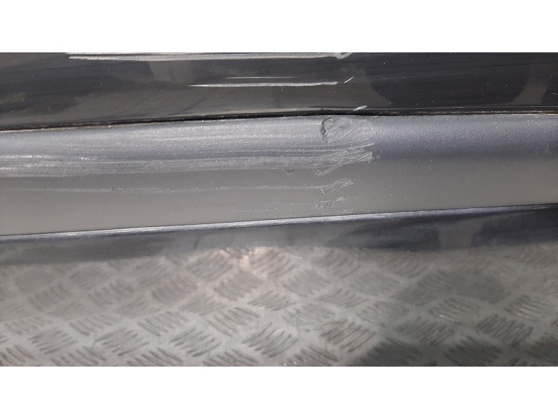 Recambio de puerta trasera izquierda para renault laguna ii grandtour (kg0) gt referencia OEM IAM 7751472440 NEGRO 