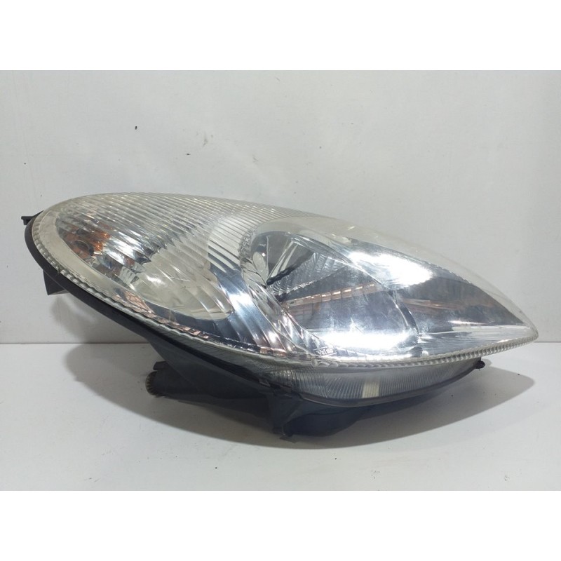 Recambio de faro derecho para citroën xsara picasso 1.8 16v referencia OEM IAM 6205W0  