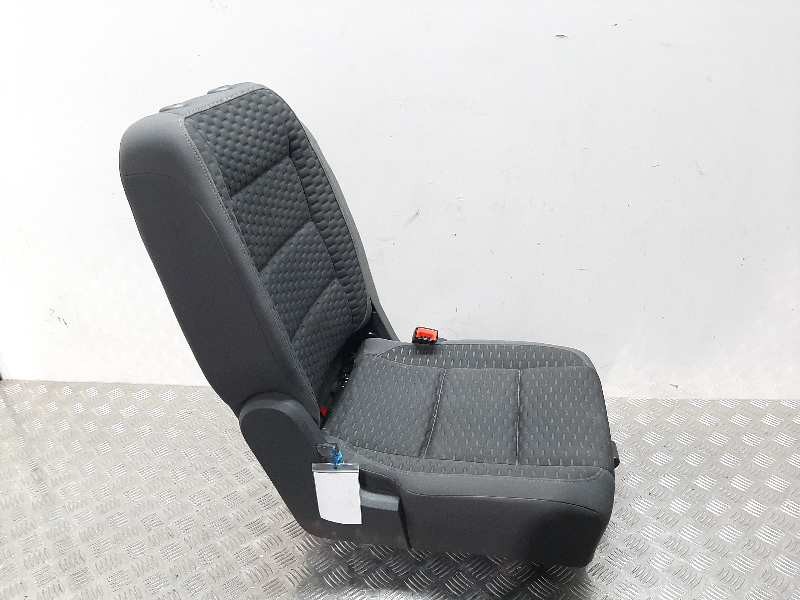 Recambio de asiento trasero izquierdo para volkswagen touran (1t2) edition referencia OEM IAM  7 PLAZAS 