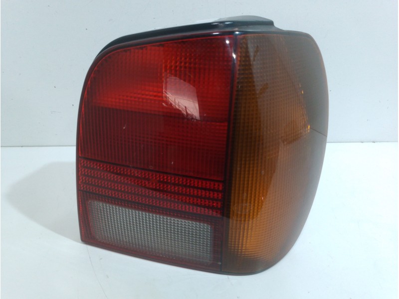 Recambio de piloto trasero derecho para volkswagen polo berlina (6n1) básico referencia OEM IAM 6N0945258  