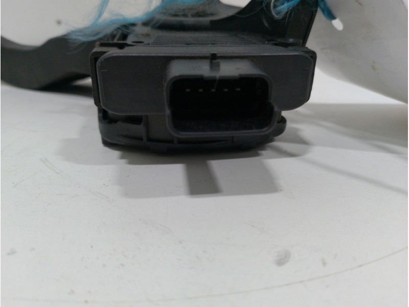 Recambio de pedal acelerador para peugeot 207 x-line referencia OEM IAM 9680765880 5 PINES 