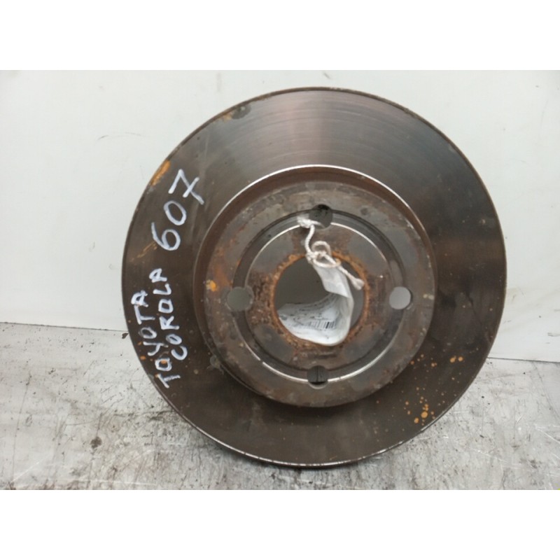 Recambio de disco freno delantero derecho para toyota corolla (e12) 1.6 linea luna berlina referencia OEM IAM 4351202071  