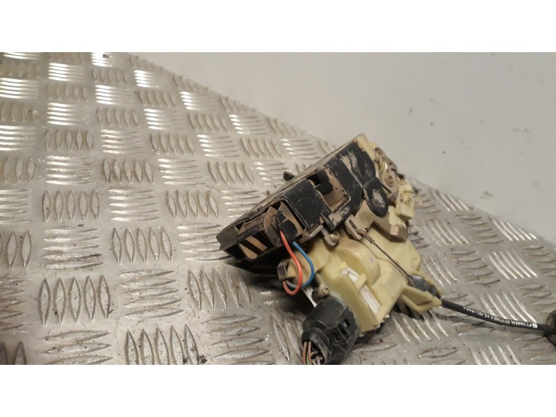 Recambio de cerradura puerta delantera izquierda para seat ibiza (6l1) cool referencia OEM IAM 7E1837015A  