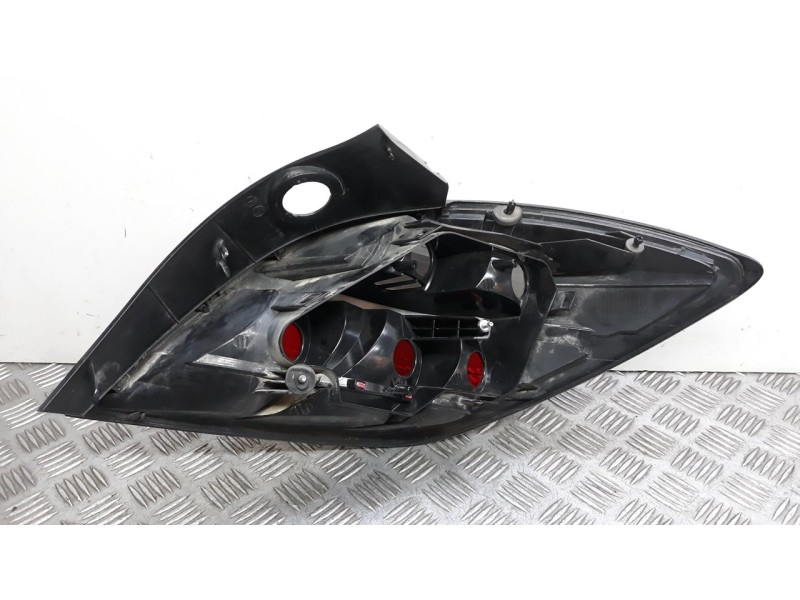 Recambio de piloto trasero izquierdo para opel astra h berlina referencia OEM IAM 342691834  