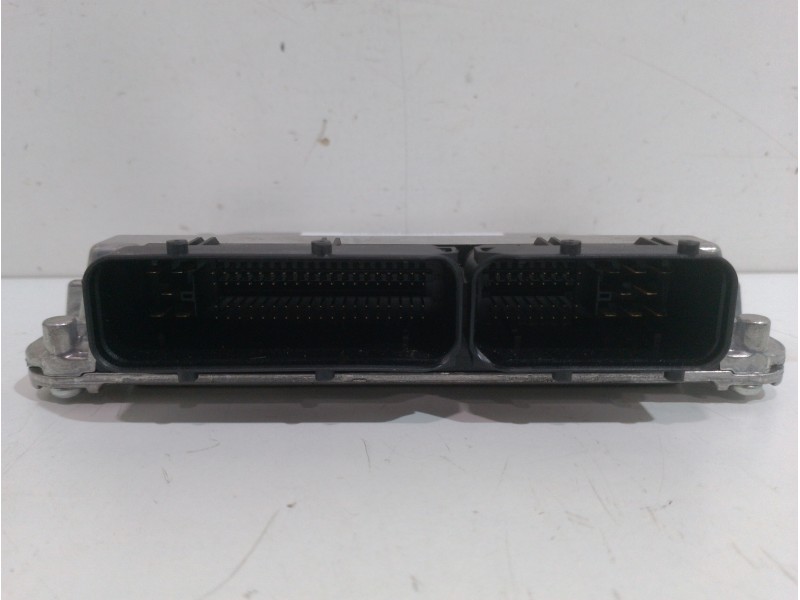 Recambio de centralita motor uce para volkswagen passat berlina (3b3) advance referencia OEM IAM 06B906033T  