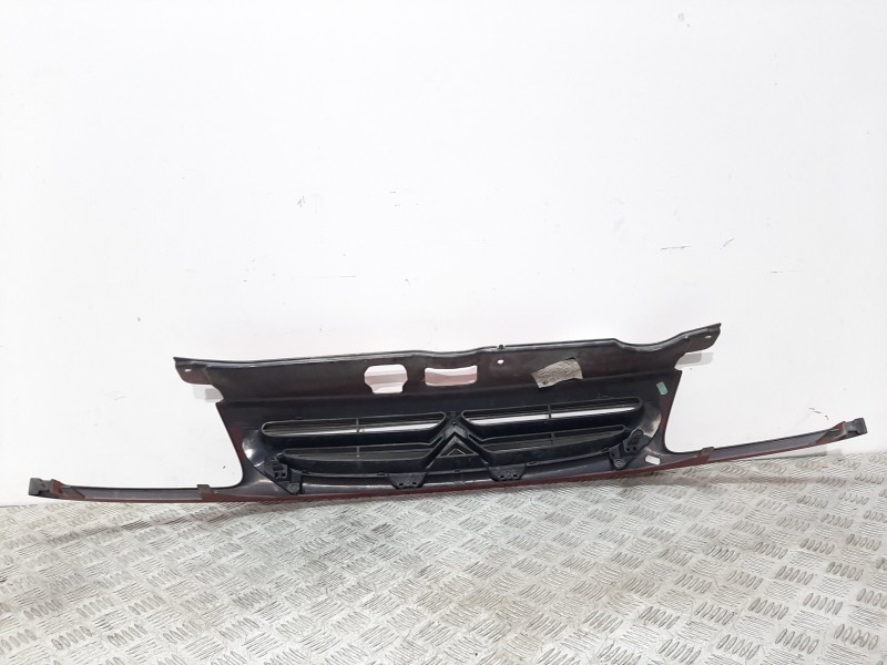 Recambio de rejilla delantera para citroën xsara picasso 1.6 hdi 90 exclusive referencia OEM IAM  ROJO  Recambio de rejilla delantera para citroën xsara picasso 1.6 hdi 90 exclusive referencia OEM IAM  ROJO