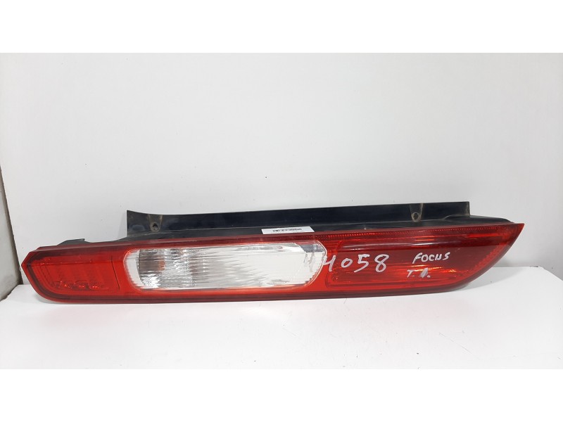 Recambio de piloto trasero izquierdo para ford focus berlina (cap) ambiente (d) referencia OEM IAM 1420451  