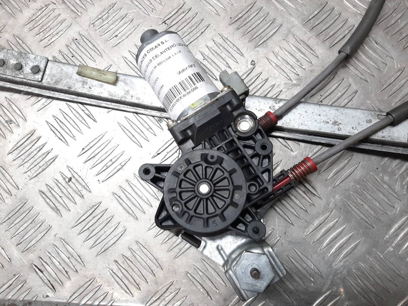 Recambio de elevalunas delantero izquierdo para citroën xsara berlina 1.6 lx referencia OEM IAM 9221H4  