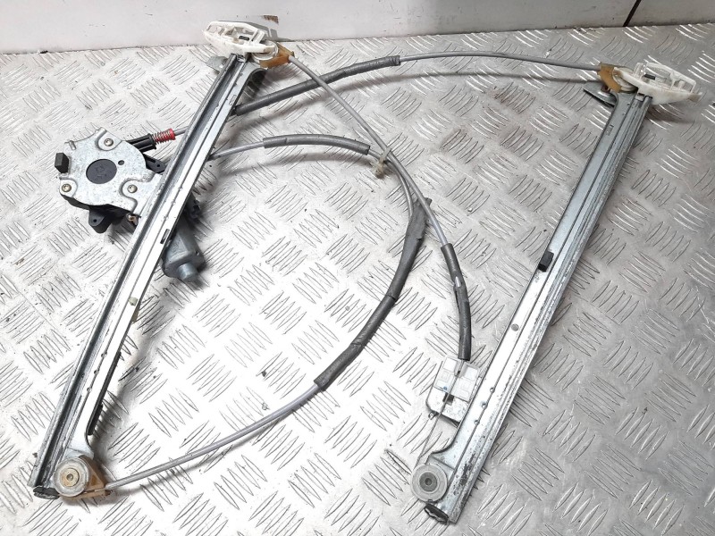 Recambio de elevalunas delantero izquierdo para citroën xsara berlina 1.6 lx referencia OEM IAM 9221H4  