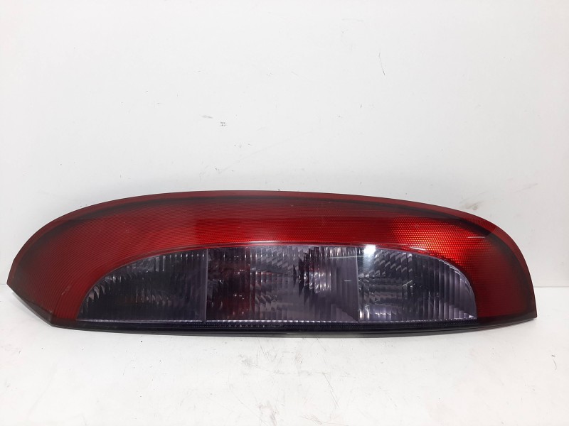 Recambio de piloto trasero derecho para opel corsa c club referencia OEM IAM   