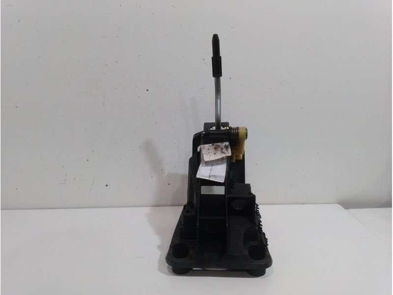 Recambio de palanca cambio para peugeot 308 confort referencia OEM IAM 9684581680  