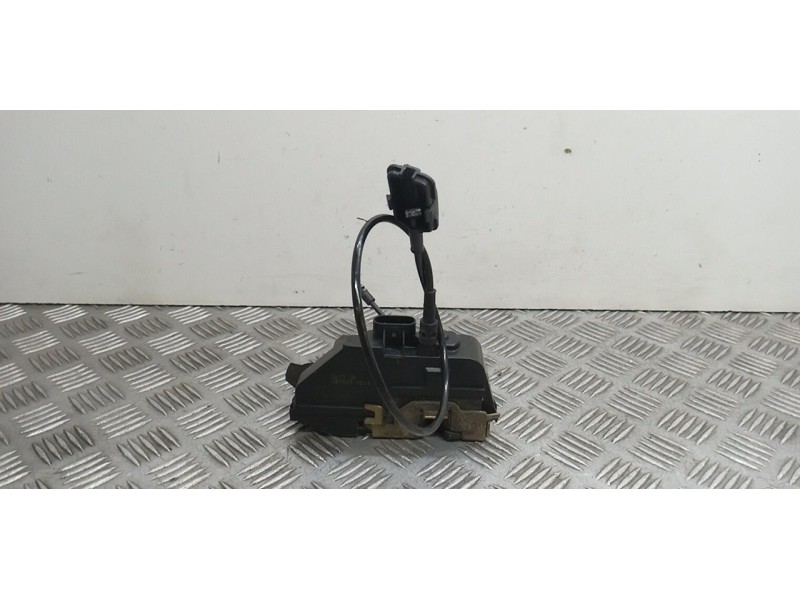 Recambio de cerradura puerta delantera izquierda para renault megane ii familiar dynamique referencia OEM IAM 027776  