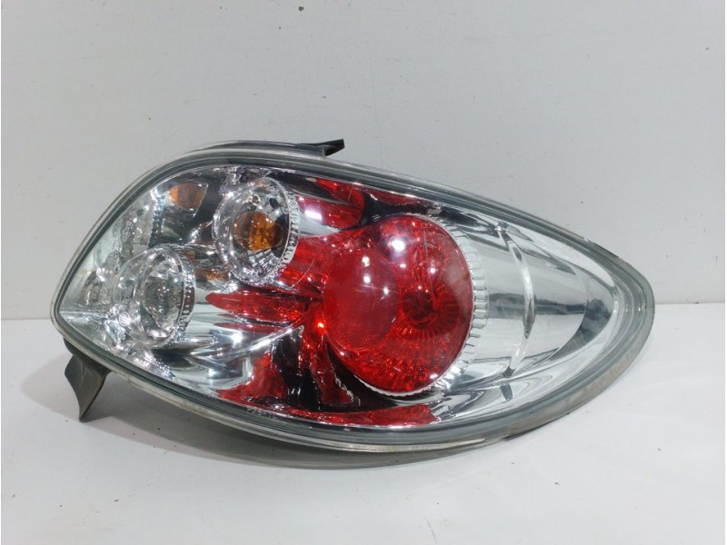 Recambio de piloto trasero derecho para peugeot 206 berlina xs referencia OEM IAM 6351P1  