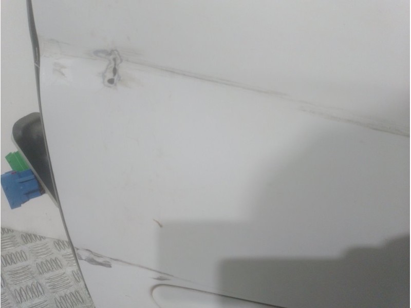 Recambio de puerta delantera izquierda para peugeot 308 premium referencia OEM IAM  BLANCO 