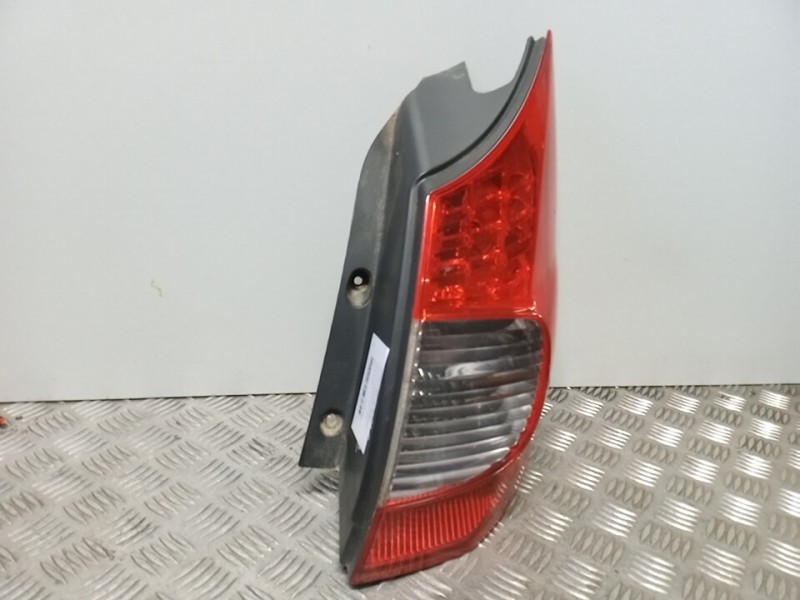 Recambio de piloto trasero derecho para renault grand scenic jmj4 referencia OEM IAM   