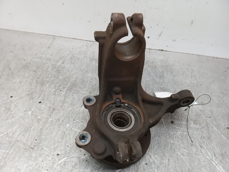 Recambio de mangueta delantera derecha para citroën c3 1.4 audace referencia OEM IAM 1607557580  