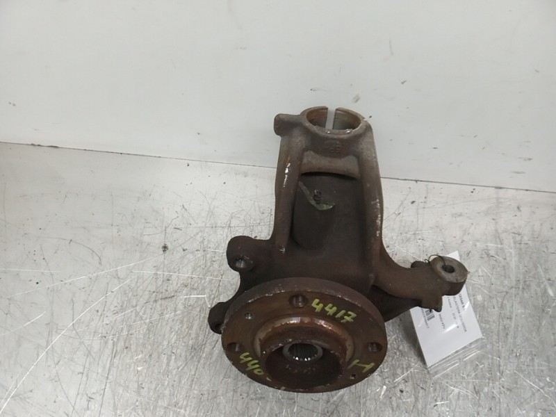 Recambio de mangueta delantera izquierda para citroën c3 1.4 audace referencia OEM IAM 1607557480  