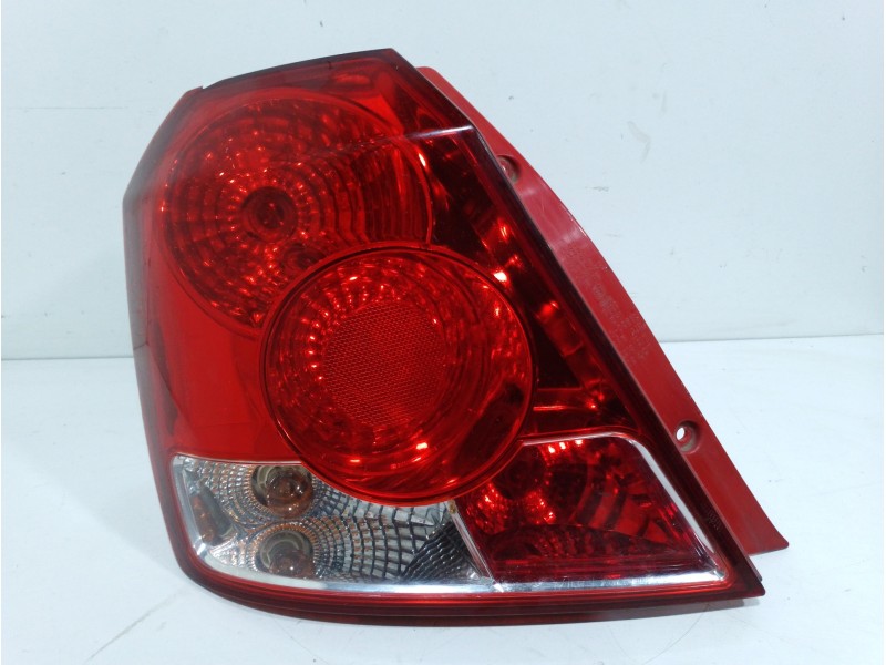 Recambio de piloto trasero izquierdo para chevrolet kalos 1.4 se referencia OEM IAM 96540268  