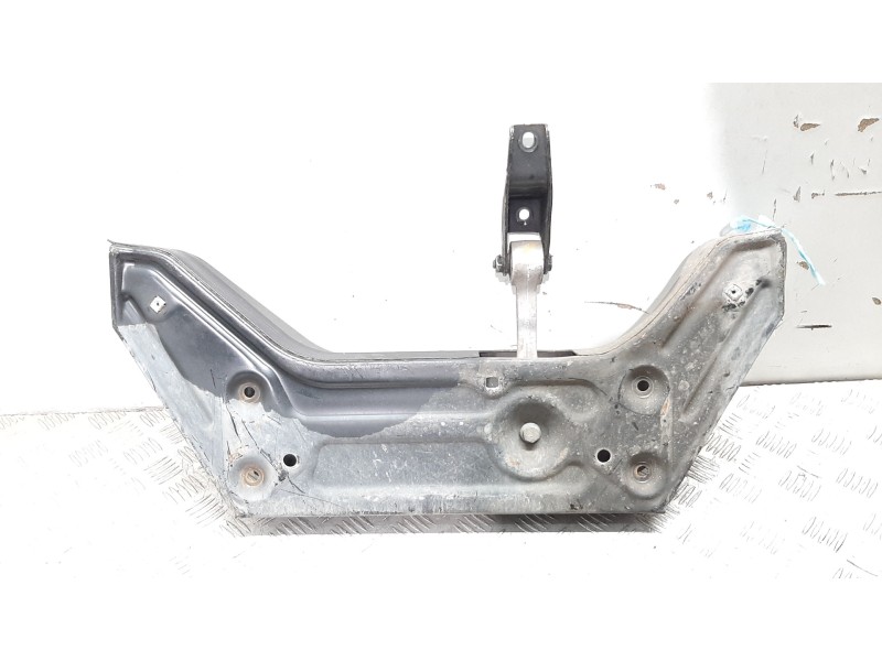 Recambio de puente delantero para volkswagen polo (9n1) conceptline referencia OEM IAM   