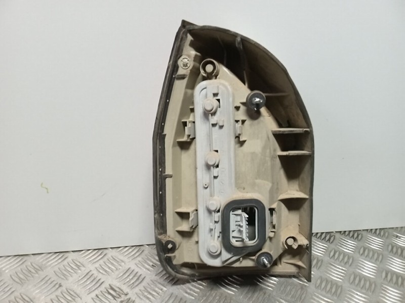 Recambio de piloto trasero derecho para opel zafira a elegance referencia OEM IAM 93175679  