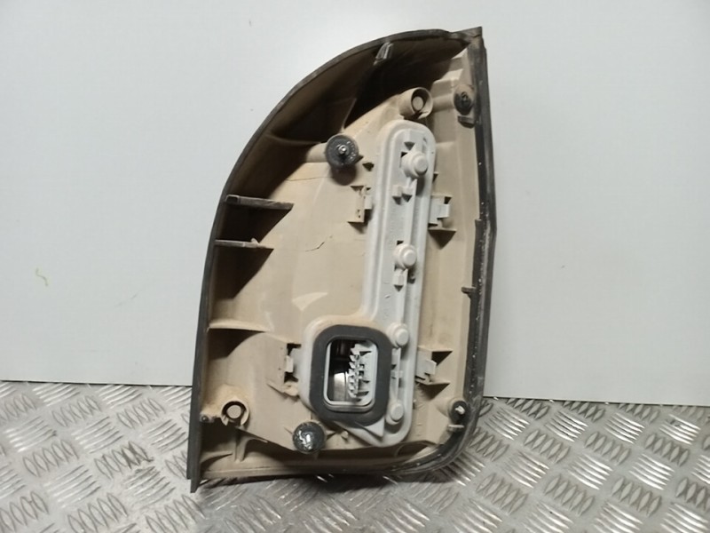 Recambio de piloto trasero izquierdo para opel zafira a elegance referencia OEM IAM 93175677  