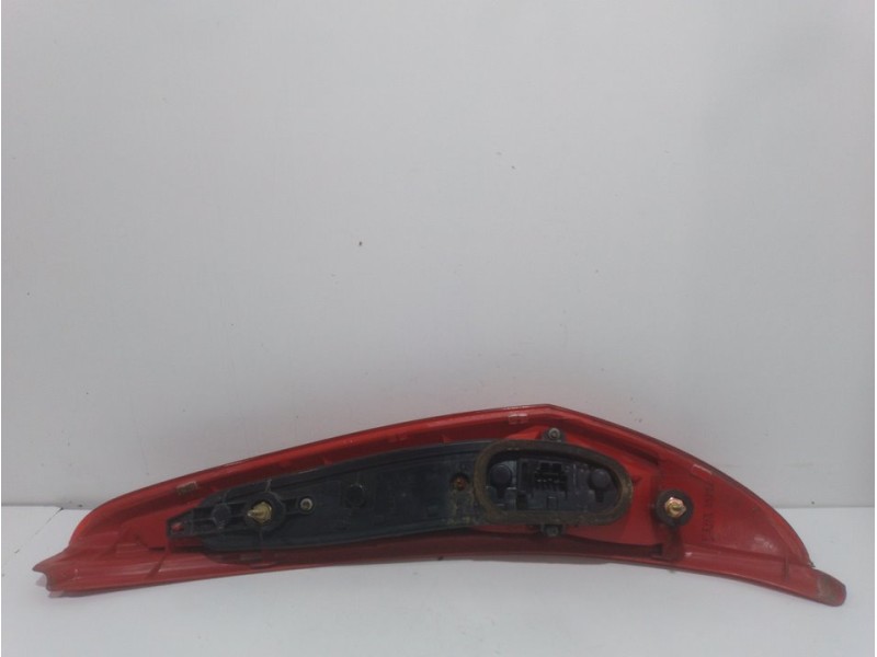 Recambio de piloto trasero izquierdo para fiat punto berlina (188) 1.2 8v active referencia OEM IAM 0046523770  