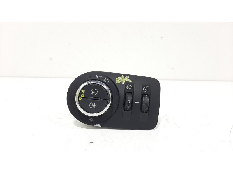 Recambio de mando luces para opel corsa d essentia referencia OEM IAM 13310330  