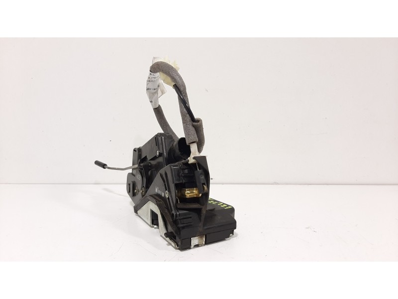 Recambio de cerradura puerta trasera izquierda para bmw serie 3 berlina (e46) 316i referencia OEM IAM  7 PINES 