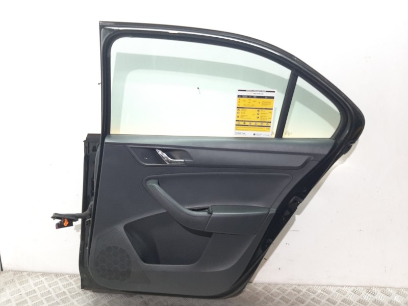 Recambio de puerta trasera derecha para skoda rapid ambition referencia OEM IAM 5JA833052C AMARILLO (TAXI) 