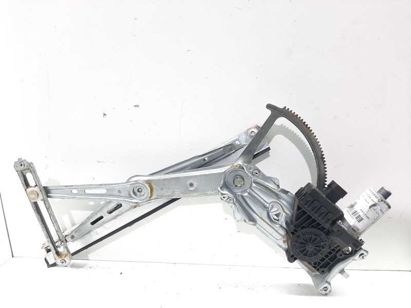 Recambio de elevalunas delantero derecho para opel zafira a elegance referencia OEM IAM 09118665  