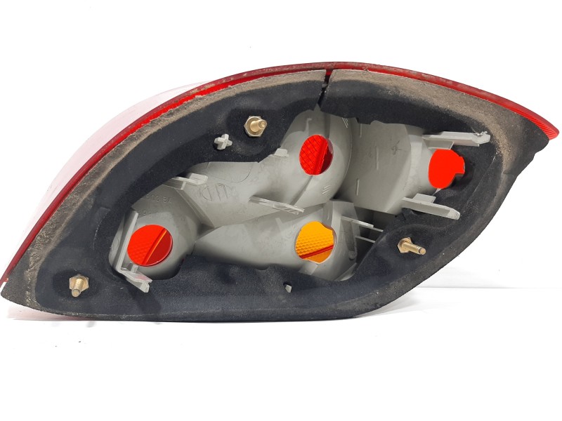 Recambio de piloto trasero izquierdo para ford ka (ccq) básico referencia OEM IAM 97KG13A603BH  