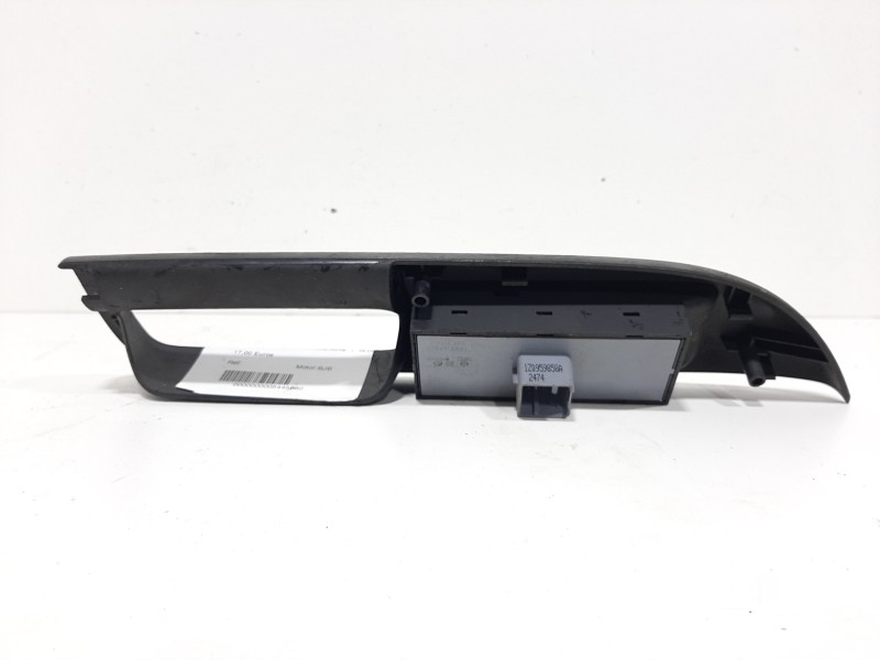 Recambio de mando elevalunas delantero izquierdo para skoda octavia berlina (1z3) active referencia OEM IAM   