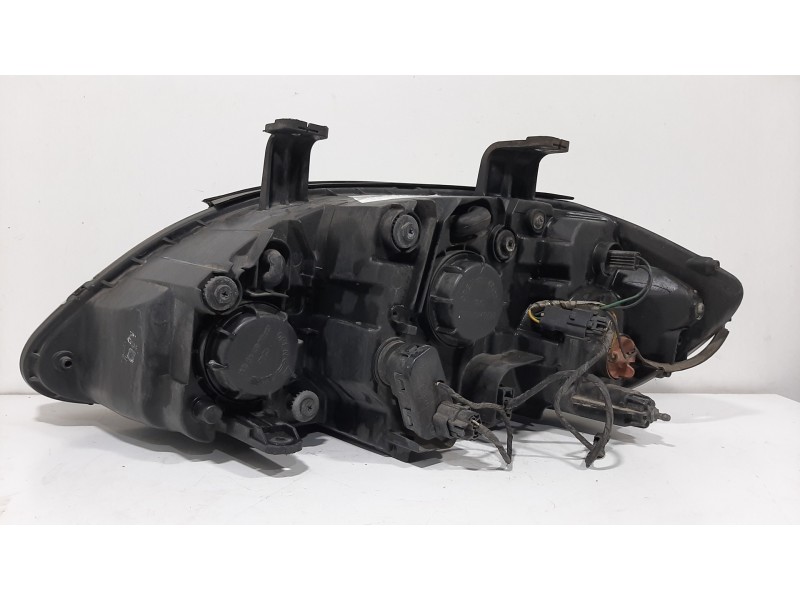 Recambio de faro derecho para ssangyong rodius xdi referencia OEM IAM   