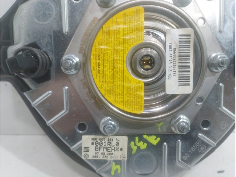 Recambio de airbag delantero izquierdo para volkswagen golf iv berlina (1j1) conceptline referencia OEM IAM   