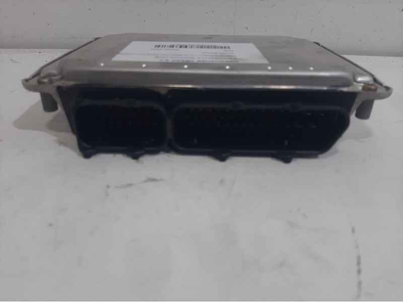 Recambio de centralita motor uce para volkswagen polo berlina (6n2) conceptline referencia OEM IAM 030906032 BOSCH 