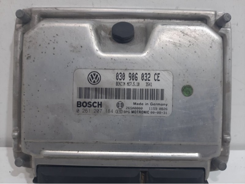 Recambio de centralita motor uce para volkswagen polo berlina (6n2) conceptline referencia OEM IAM 030906032 BOSCH 