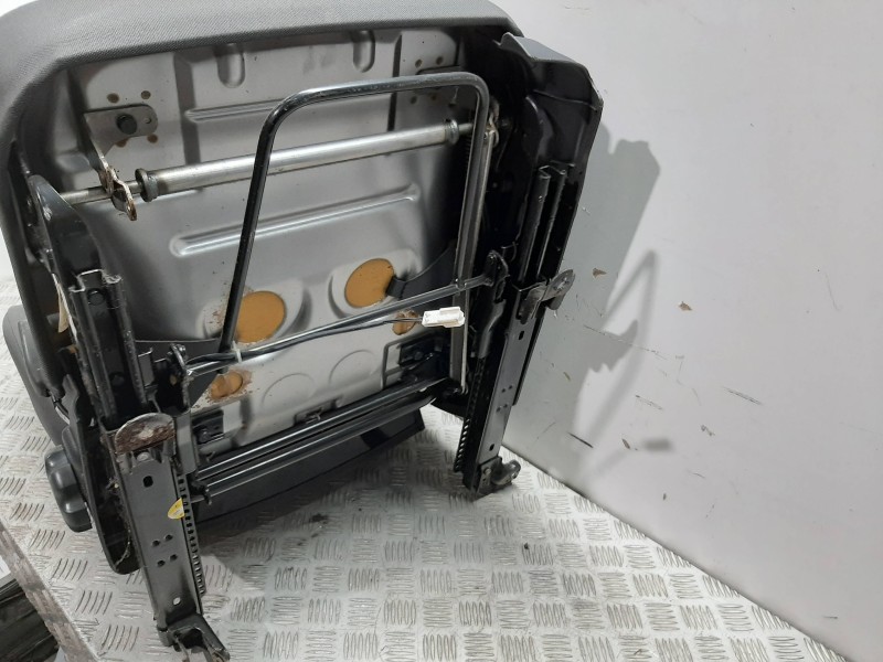 Recambio de asiento delantero izquierdo para chevrolet aveo lt referencia OEM IAM 96424071  