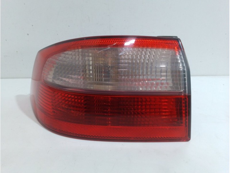 Recambio de piloto trasero izquierdo para renault laguna ii (bg0) authentique referencia OEM IAM 8200002473  