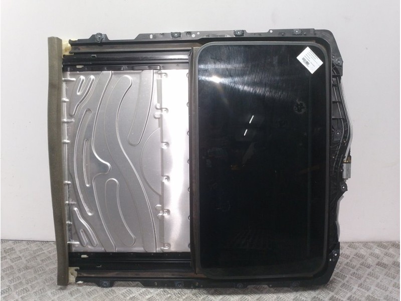 Recambio de luna techo solar para bmw serie 1 berlina (e81/e87) 120d referencia OEM IAM 67616922257  