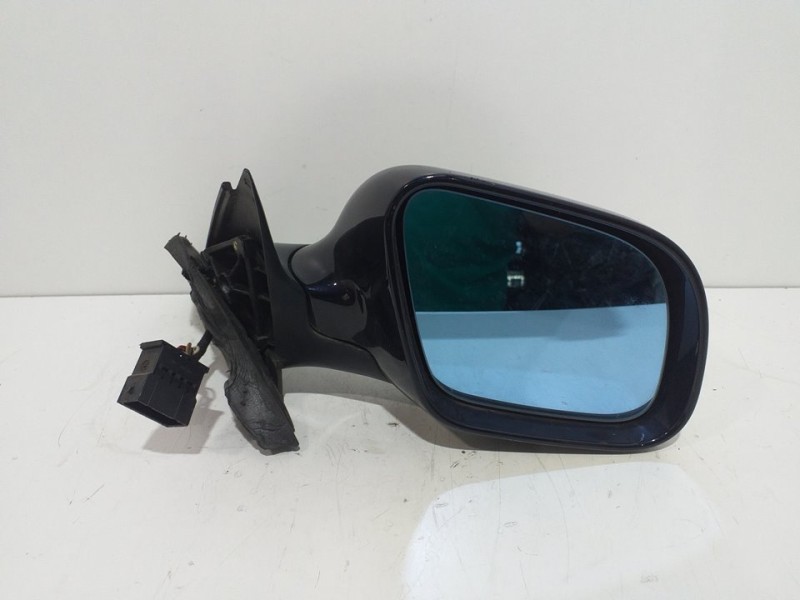 Recambio de retrovisor derecho para audi a4 berlina (b5) 1.8 referencia OEM IAM  010595  Recambio de retrovisor derecho para audi a4 berlina (b5) 1.8 referencia OEM IAM  010595