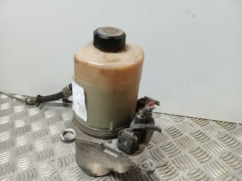 Recambio de bomba direccion para ford focus berlina (cap) trend referencia OEM IAM   