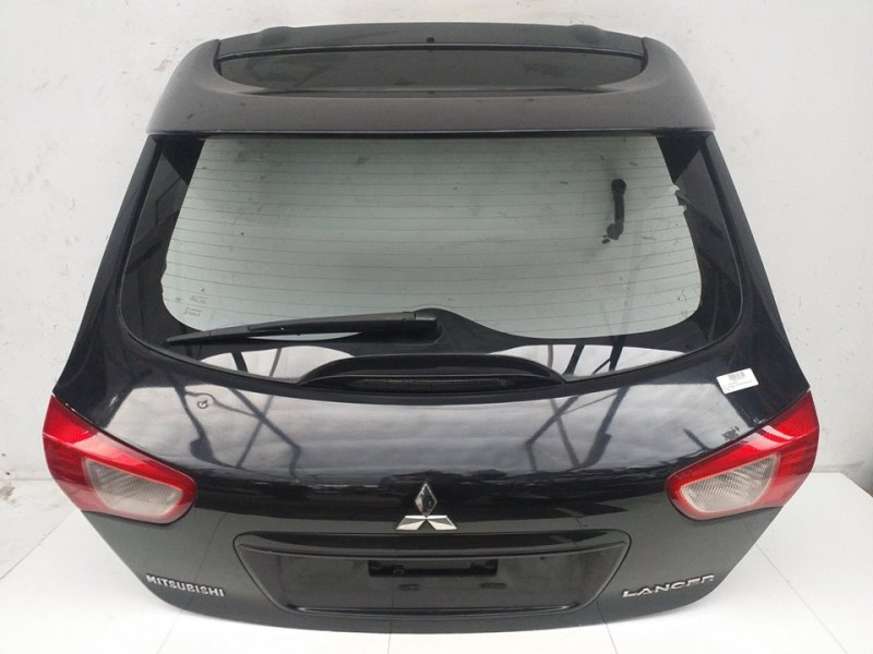 Recambio de porton trasero para mitsubishi lancer berlina (cy0) inform referencia OEM IAM  NEGRO 
