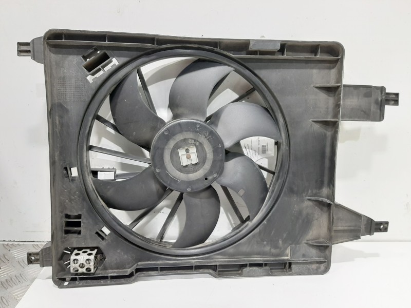 Recambio de electroventilador para renault scenic ii confort dynamique referencia OEM IAM 7701071863  