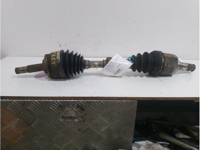 Recambio de transmision delantera izquierda para nissan primera berlina (p12) acenta referencia OEM IAM 439100  