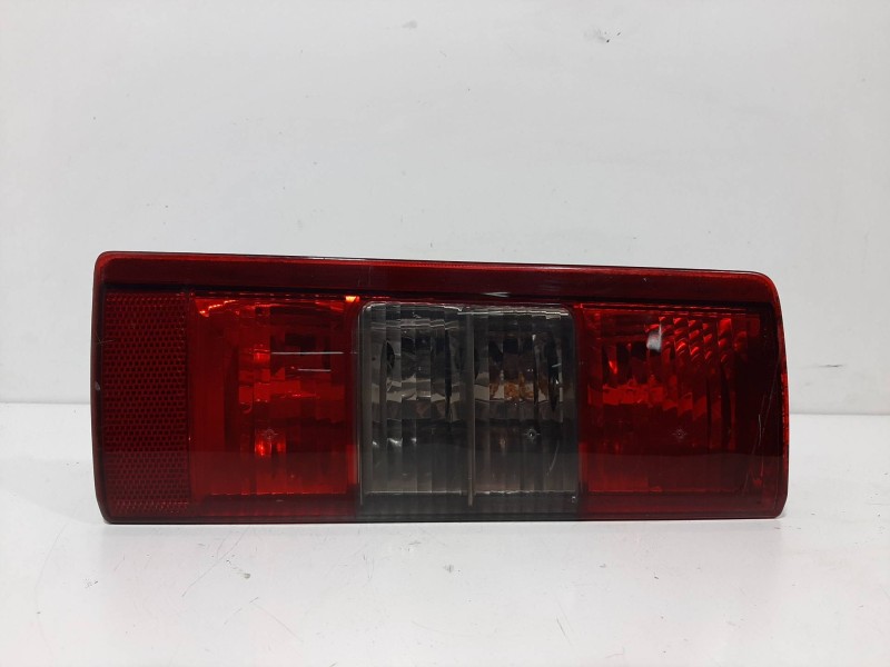 Recambio de piloto trasero izquierdo para opel combo (corsa c) familiar referencia OEM IAM 09199760  