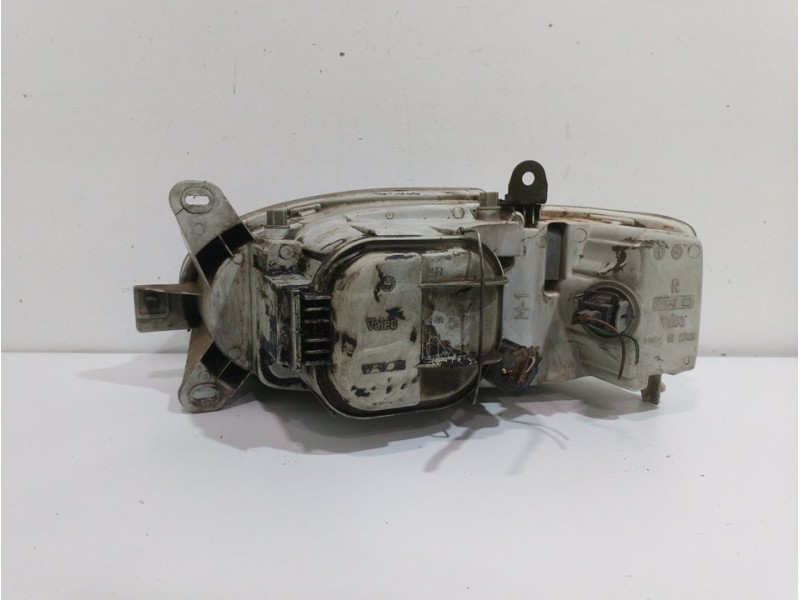 Recambio de faro derecho para ford escort berlina ghia referencia OEM IAM    Recambio de faro derecho para ford escort berlina ghia referencia OEM IAM