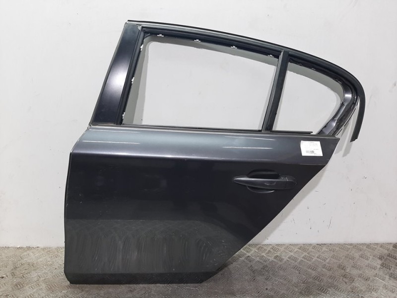 Recambio de puerta trasera izquierda para bmw serie 1 berlina (e81/e87) 120d referencia OEM IAM 41527191017 GRIS 