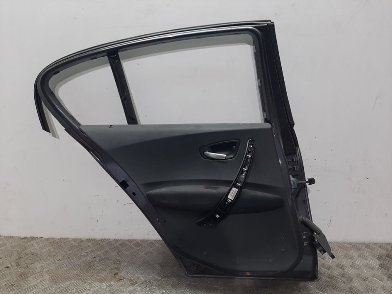Recambio de puerta trasera izquierda para bmw serie 1 berlina (e81/e87) 120d referencia OEM IAM 41527191017 GRIS 