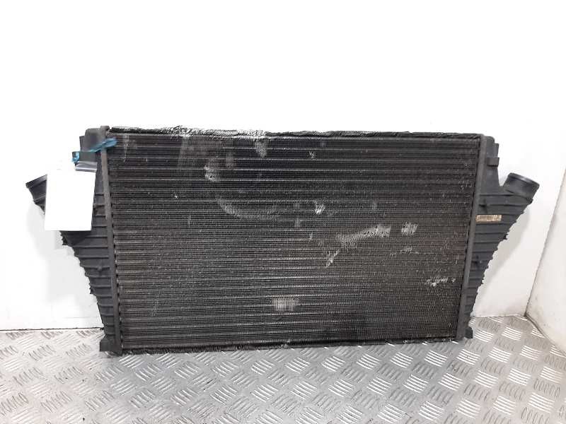 Recambio de intercooler para opel vectra c berlina club referencia OEM IAM 24418366  